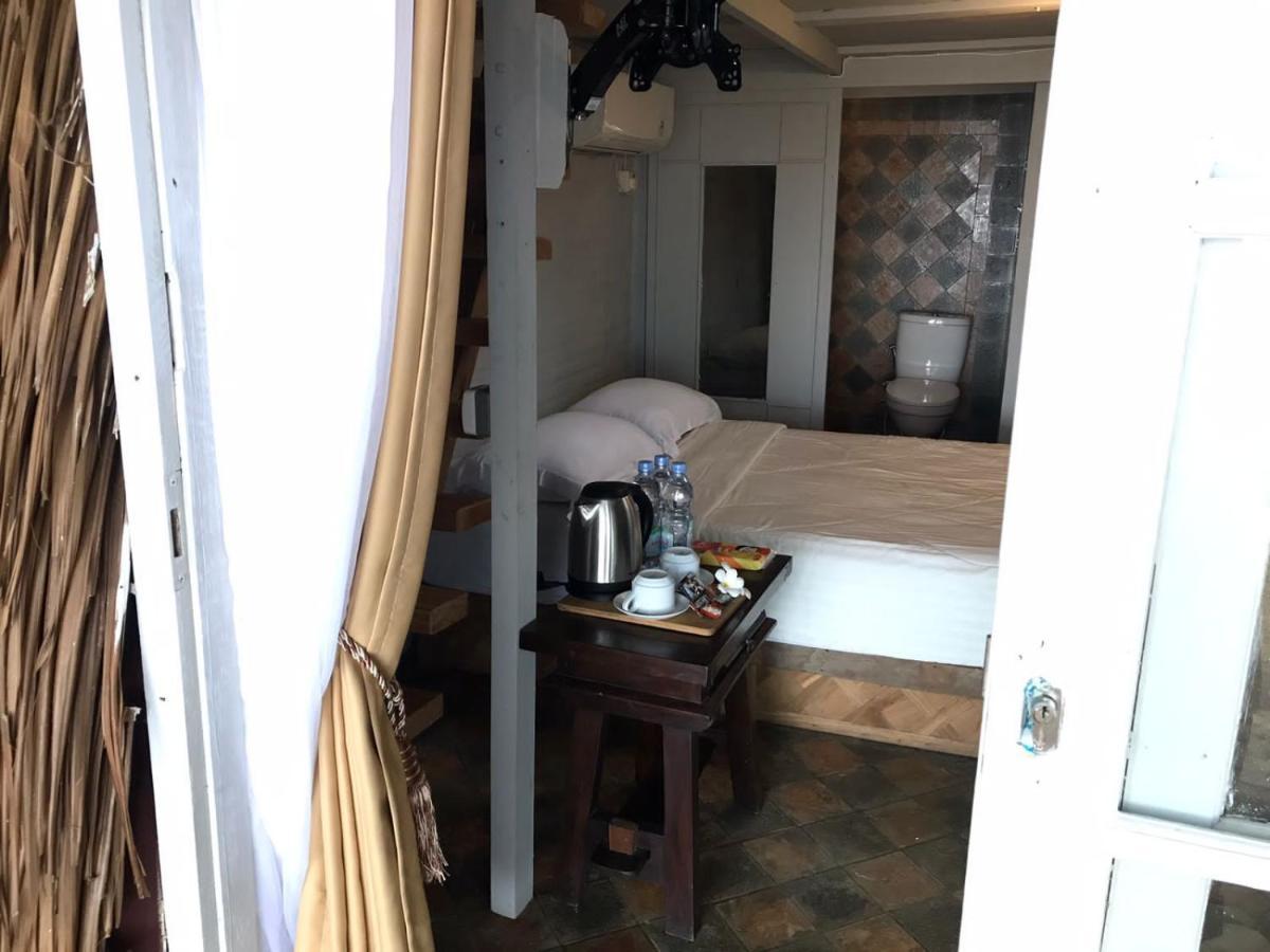 Villa Isabella Putri B&B Джепара Екстериор снимка