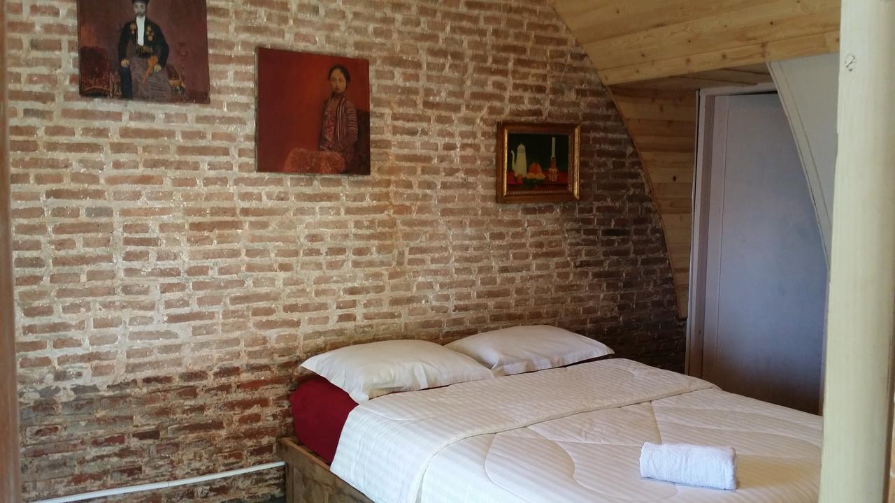 Villa Isabella Putri B&B Джепара Екстериор снимка