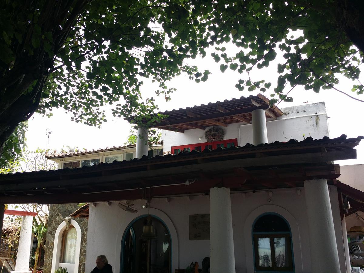 Villa Isabella Putri B&B Джепара Екстериор снимка
