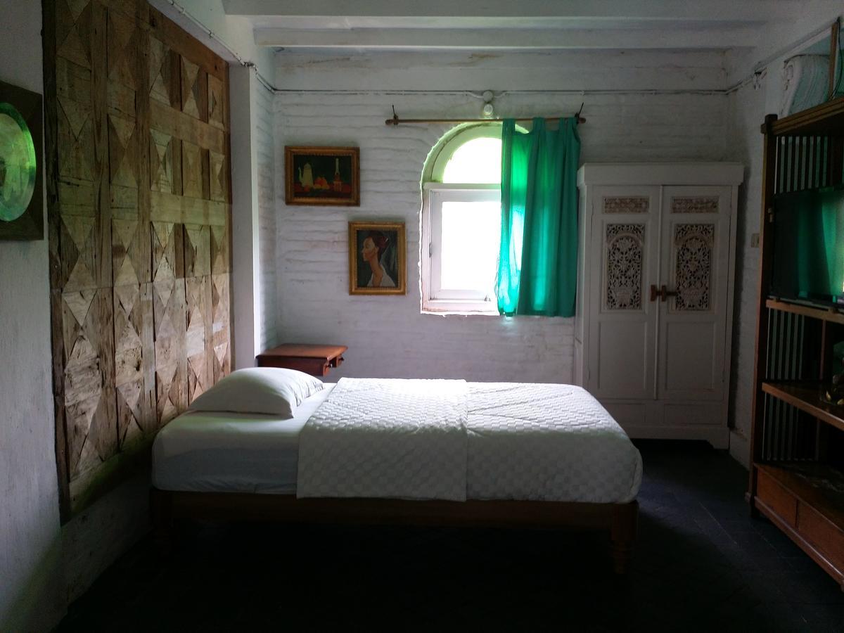 Villa Isabella Putri B&B Джепара Екстериор снимка