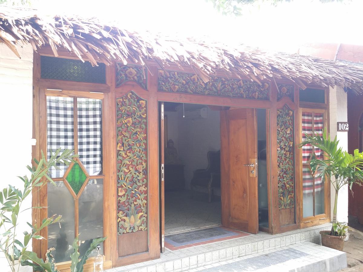 Villa Isabella Putri B&B Джепара Екстериор снимка