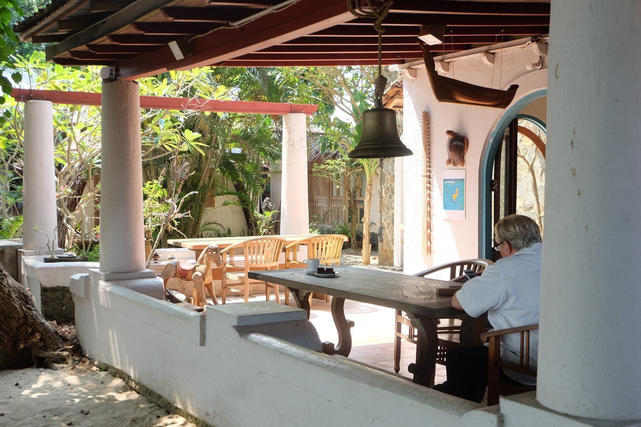 Villa Isabella Putri B&B Джепара Екстериор снимка